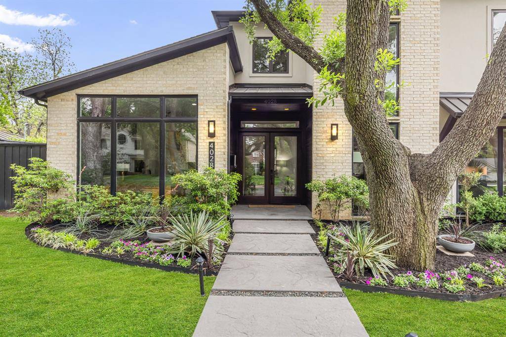 4028 Courtshire Drive, Dallas, TX 75229