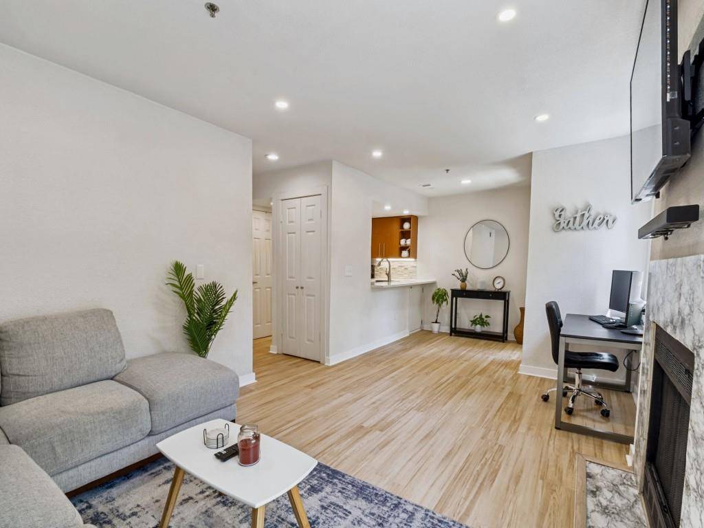 3901 Travis Street #125, Dallas, TX 75204