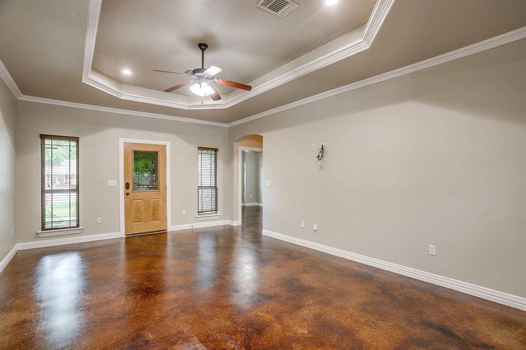 212 W 1st Street, Weatherford, TX 76086