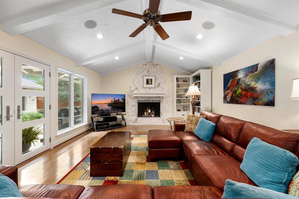 6950 Mossvine Drive, Dallas, TX 75254