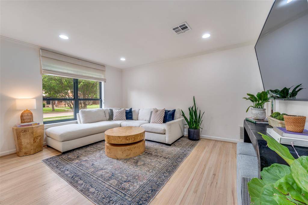 3948 Valley Ridge Road, Dallas, TX 75220