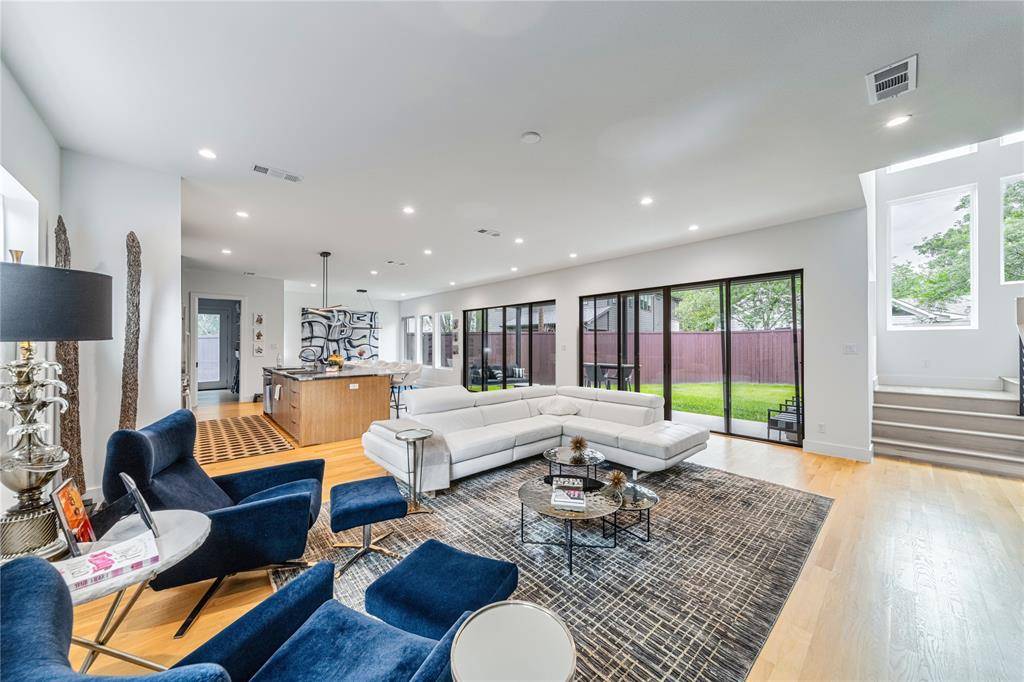 9753 Mixon Drive, Dallas, TX 75220