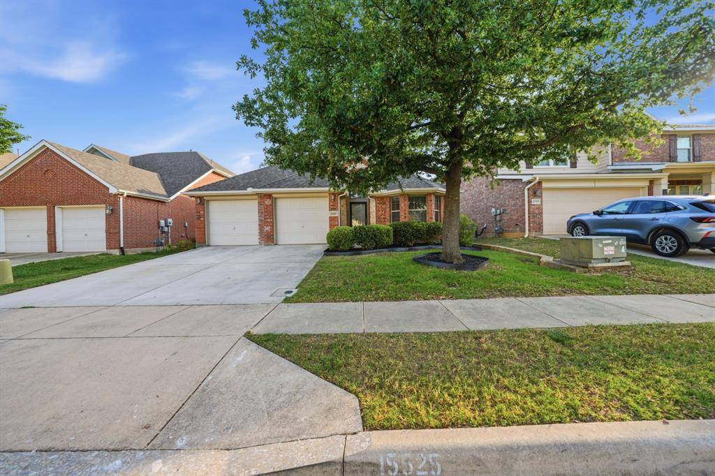 15525 Landing Creek Lane, Fort Worth, TX 76262