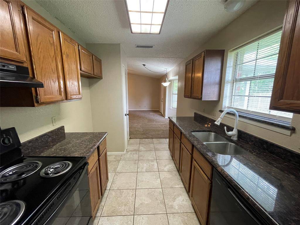 821 Loganwood Drive, Royse City, TX 75189