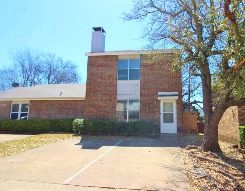 122 Country Bend Drive, Duncanville, TX 75137