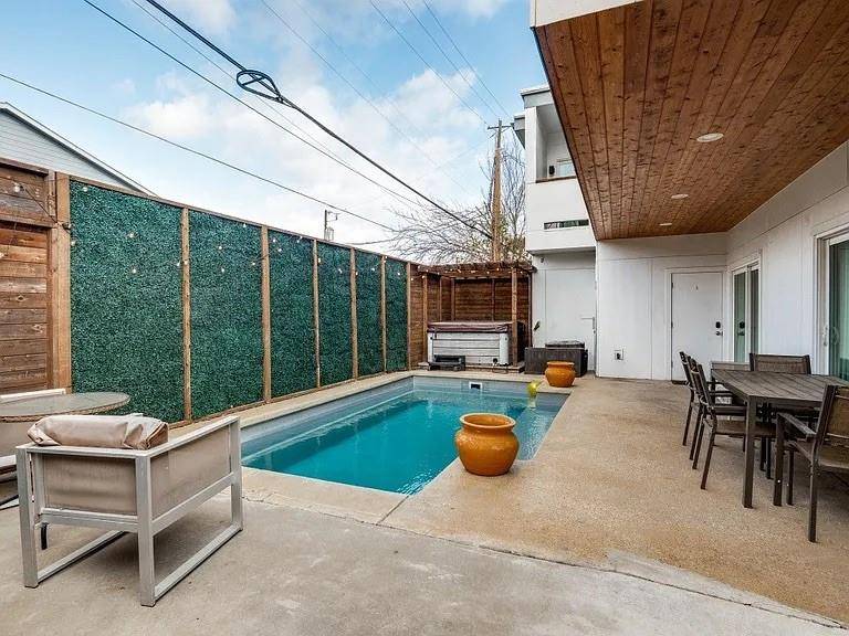 130 S Cisco, Dallas, TX 75246