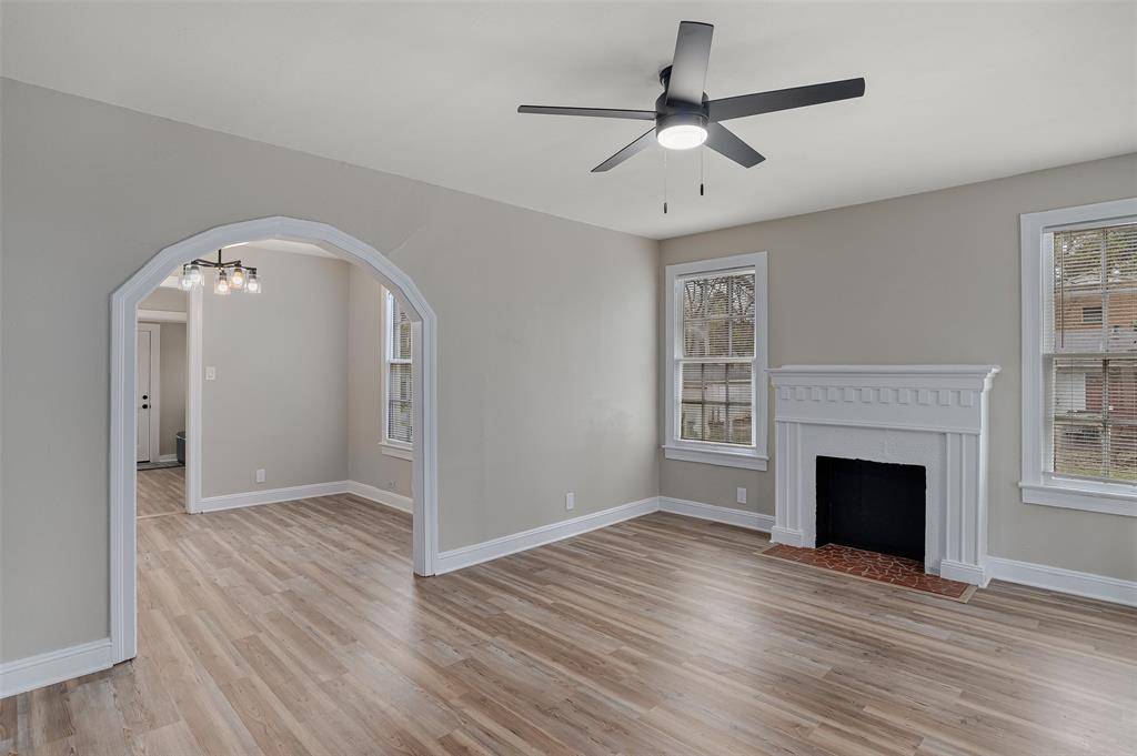 653 College Street, Shreveport, LA 71104