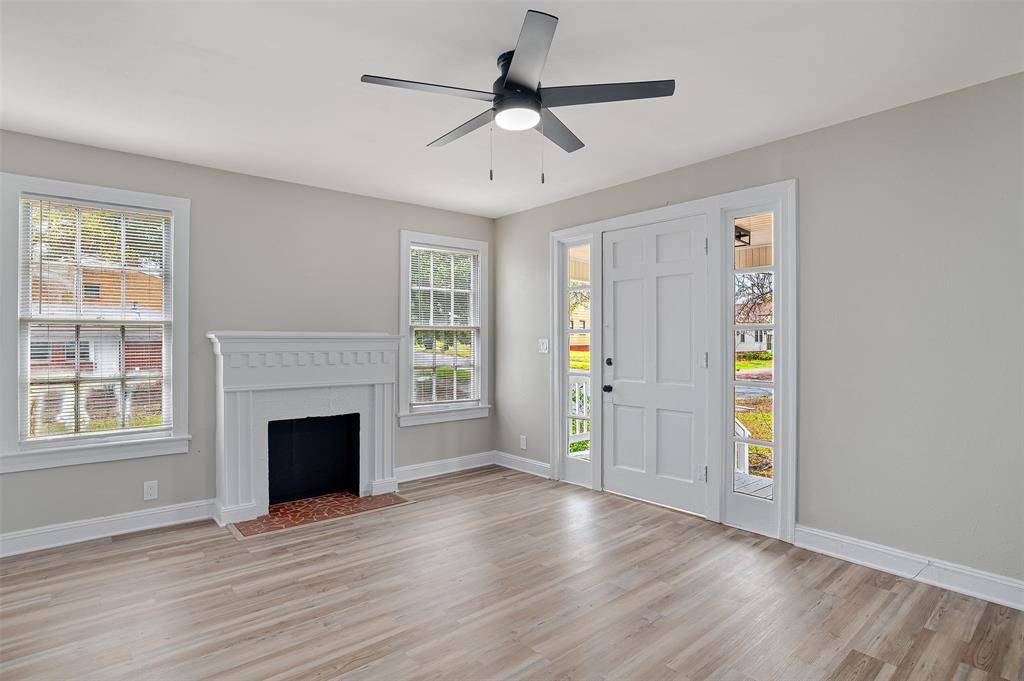 653 College Street, Shreveport, LA 71104