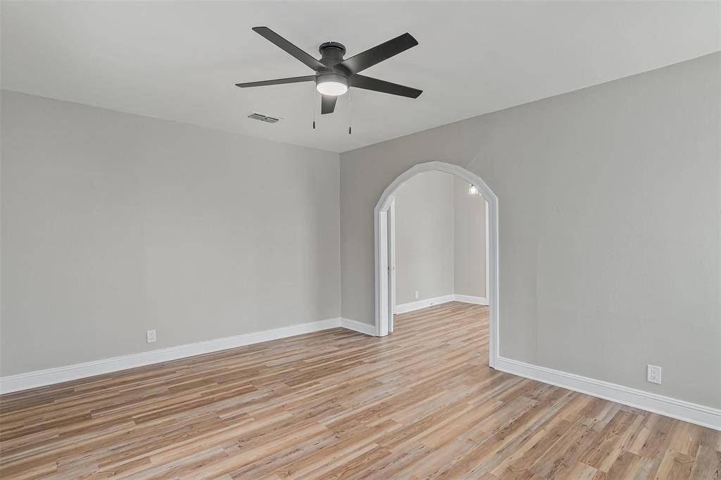 653 College Street, Shreveport, LA 71104