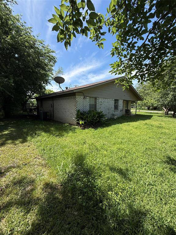 700 Live Oak Street, Wilmer, TX 75172