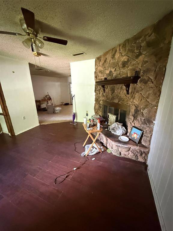 700 Live Oak Street, Wilmer, TX 75172