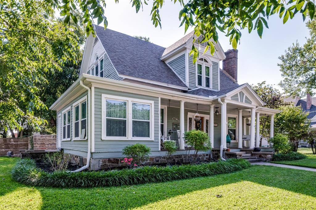 310 E Tarrant Street, Bowie, TX 76230