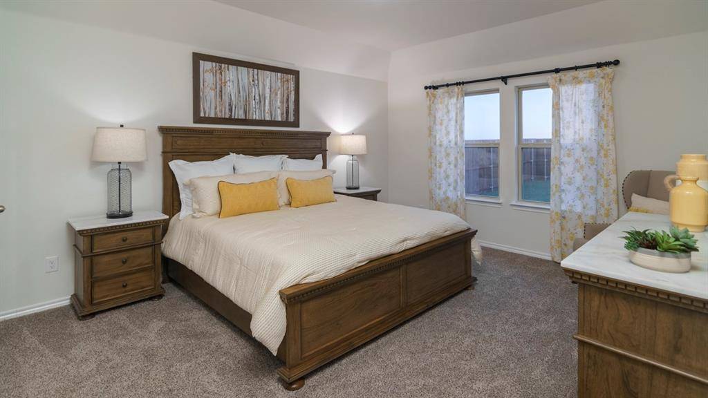 3300 Charleston Drive, Ennis, TX 75119