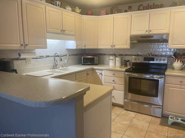 13096 Village CT, Vienna Charter Township, MI 48420