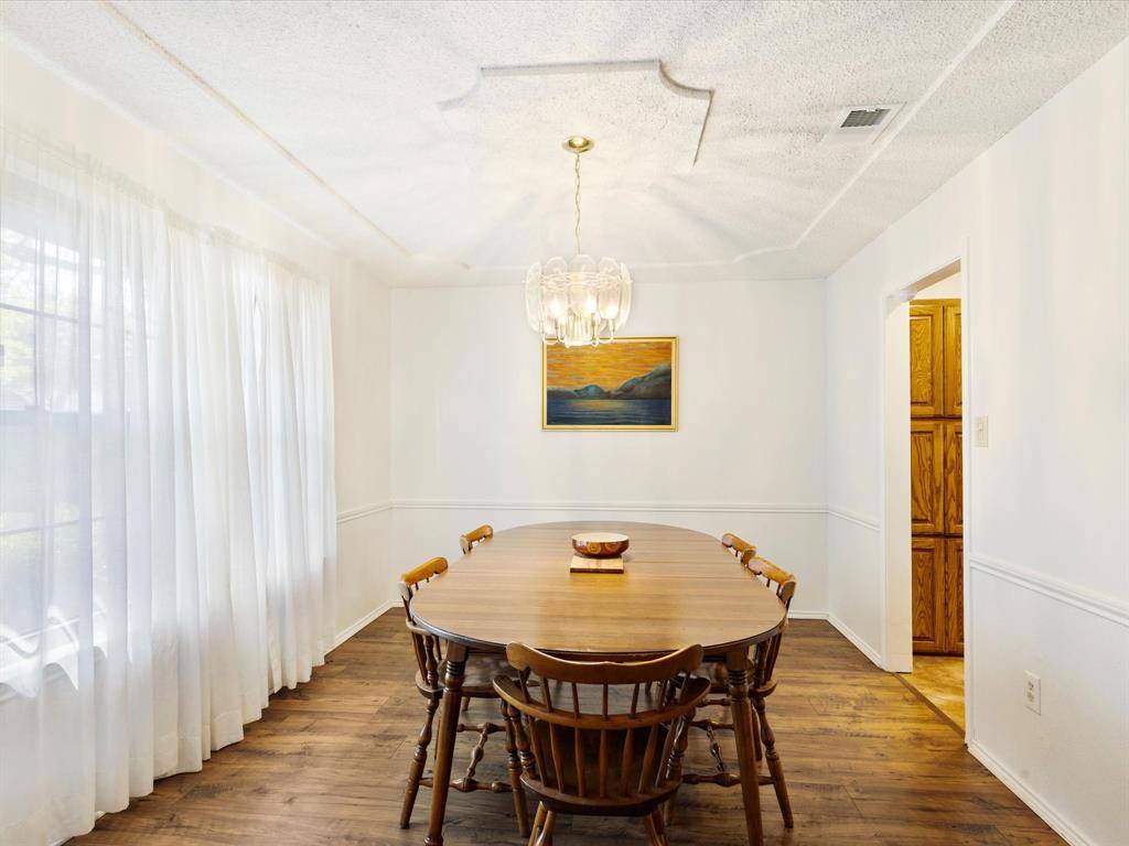 6619 Saddle Ridge Road, Arlington, TX 76016