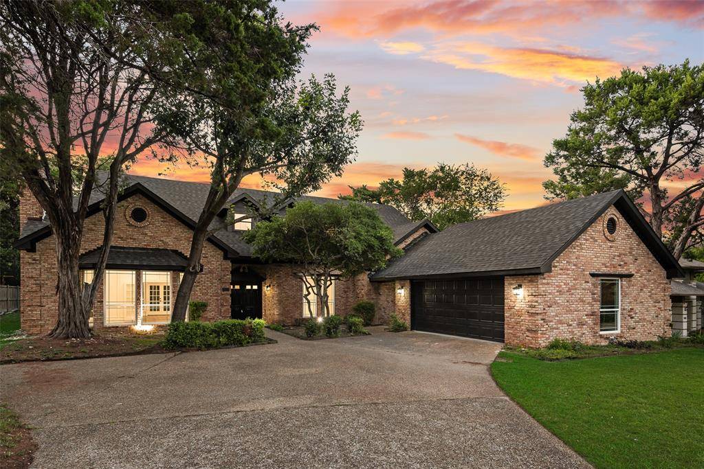 811 Cobblestone Court, Cedar Hill, TX 75104