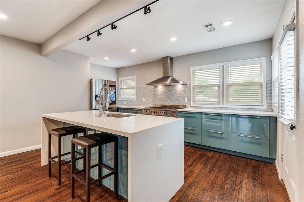 2638 Burlington Boulevard, Dallas, TX 75211