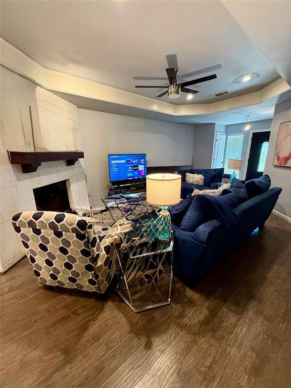 206 Matt Place, Grand Prairie, TX 75051