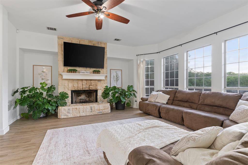 4405 Meadowcove Drive, Rowlett, TX 75088