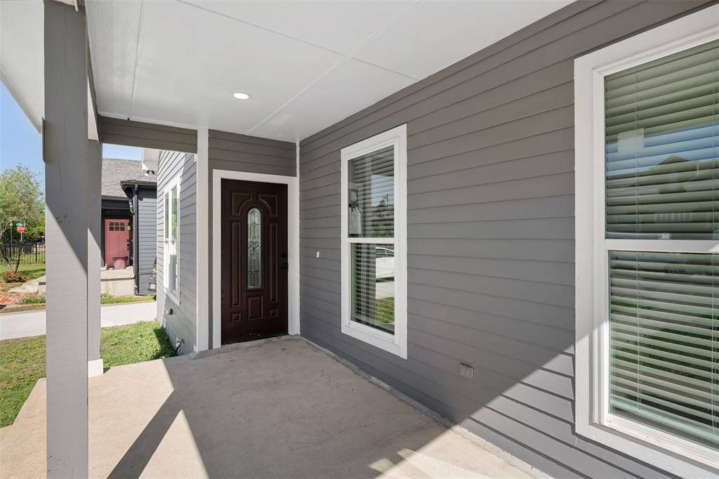 915 E Humbolt Street, Fort Worth, TX 76104