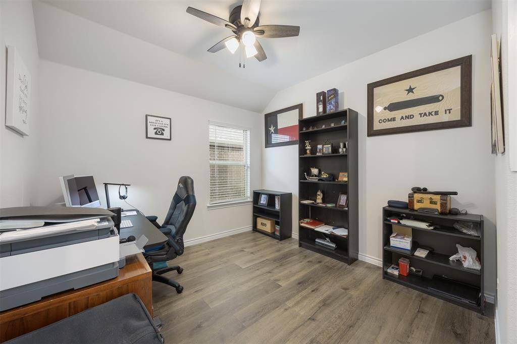 9801 Elk Falls Lane, Aubrey, TX 76227