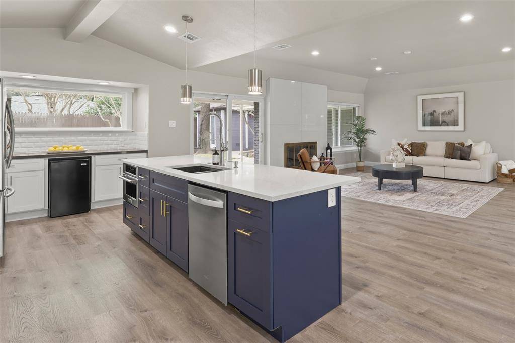 6350 Glennox Lane, Dallas, TX 75214