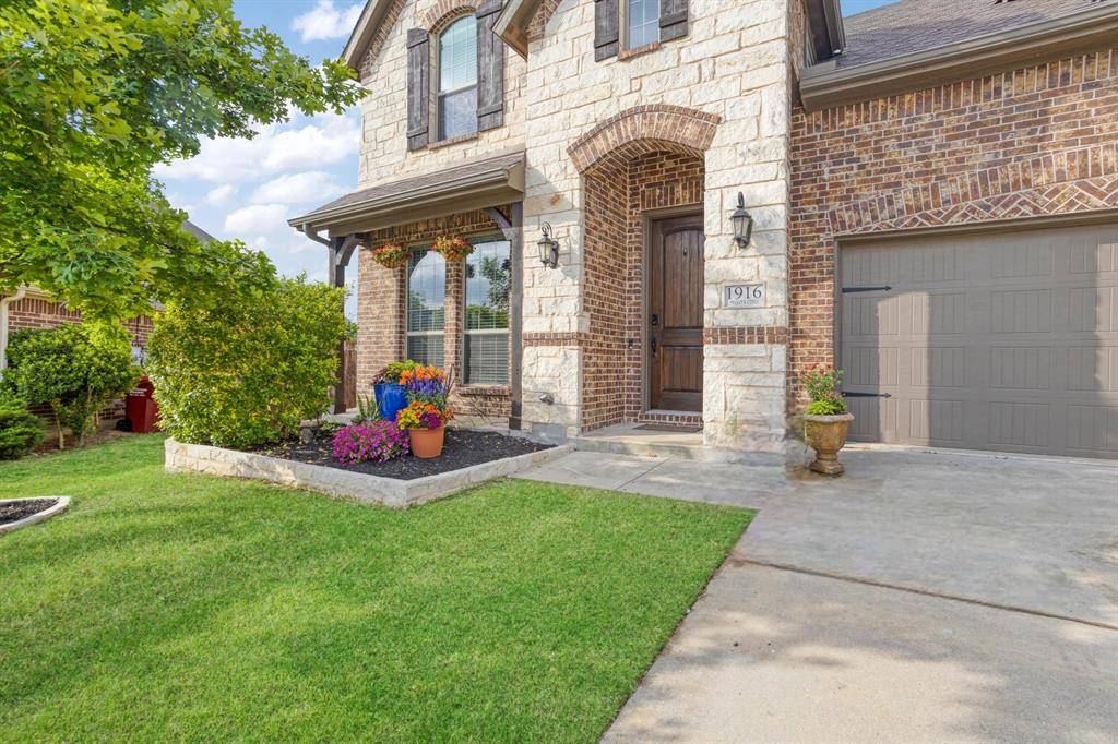 1916 Peggys Cove, Van Alstyne, TX 75495