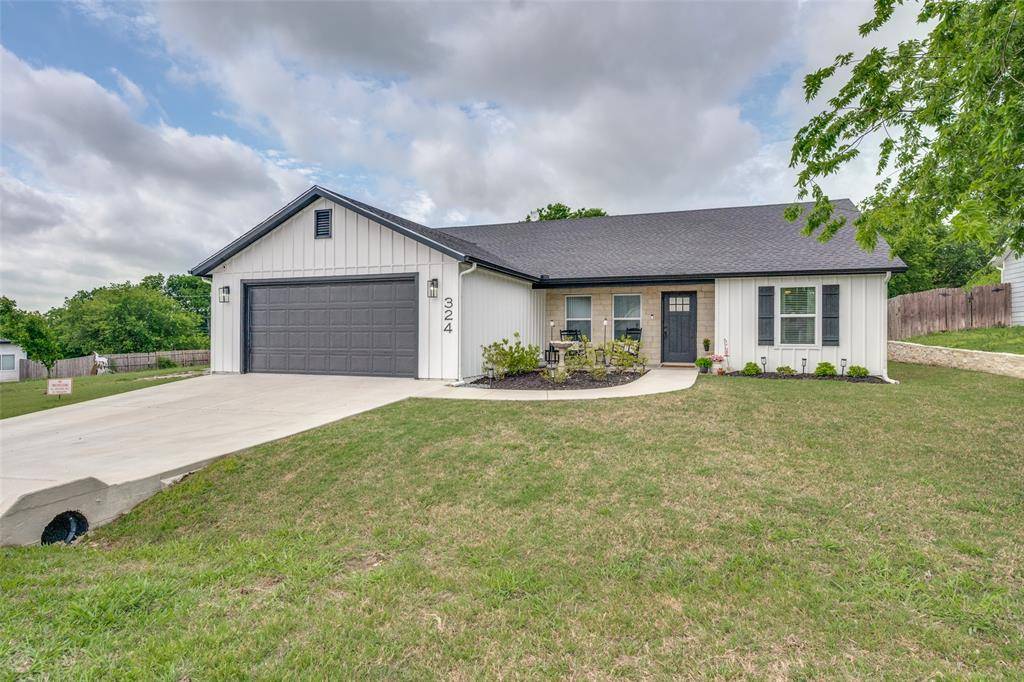 324 Hillcroft Road, Fort Worth, TX 76108