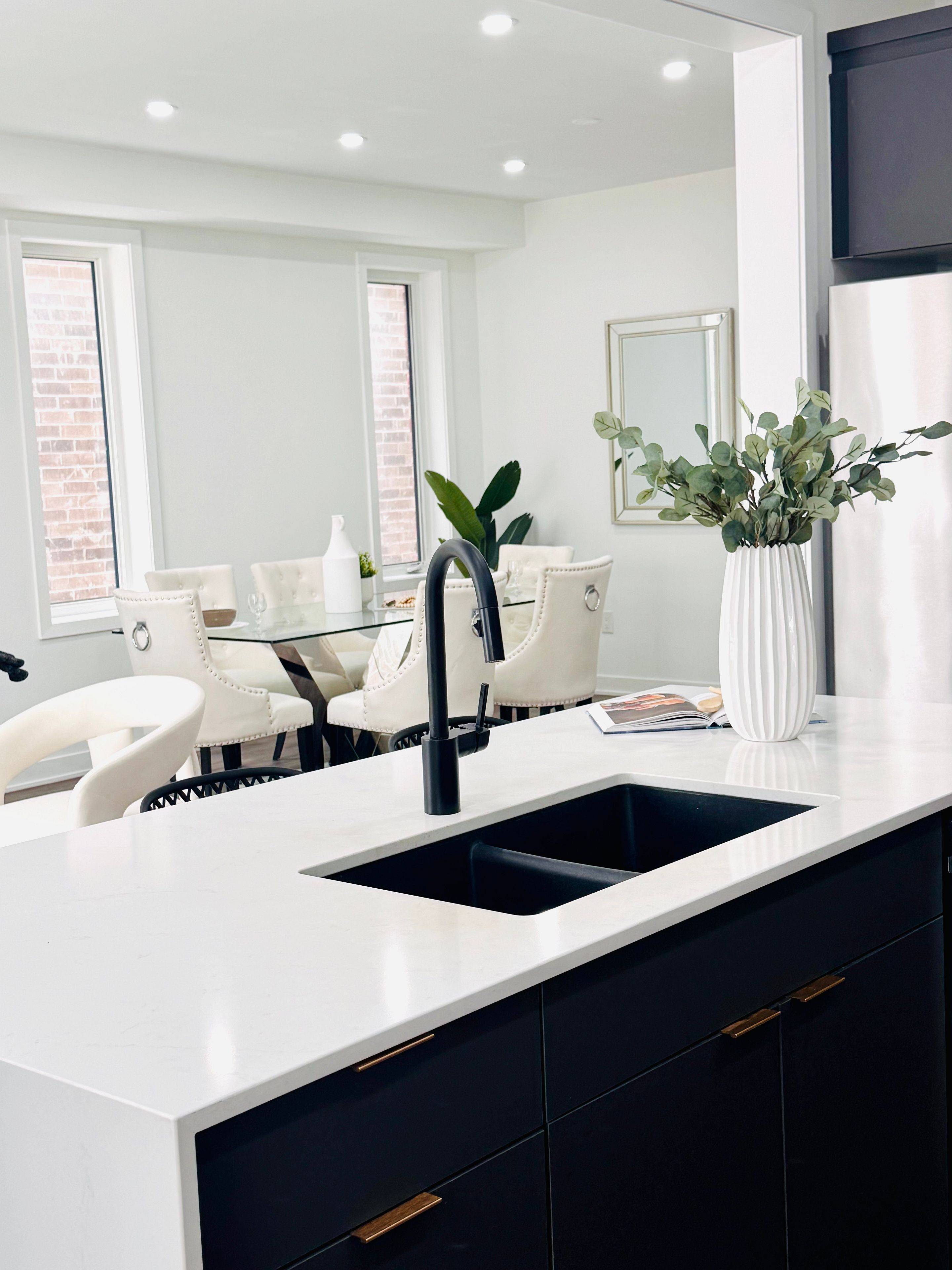 30 Frank Lloyd Wright ST, Whitby, ON L1N 0N9