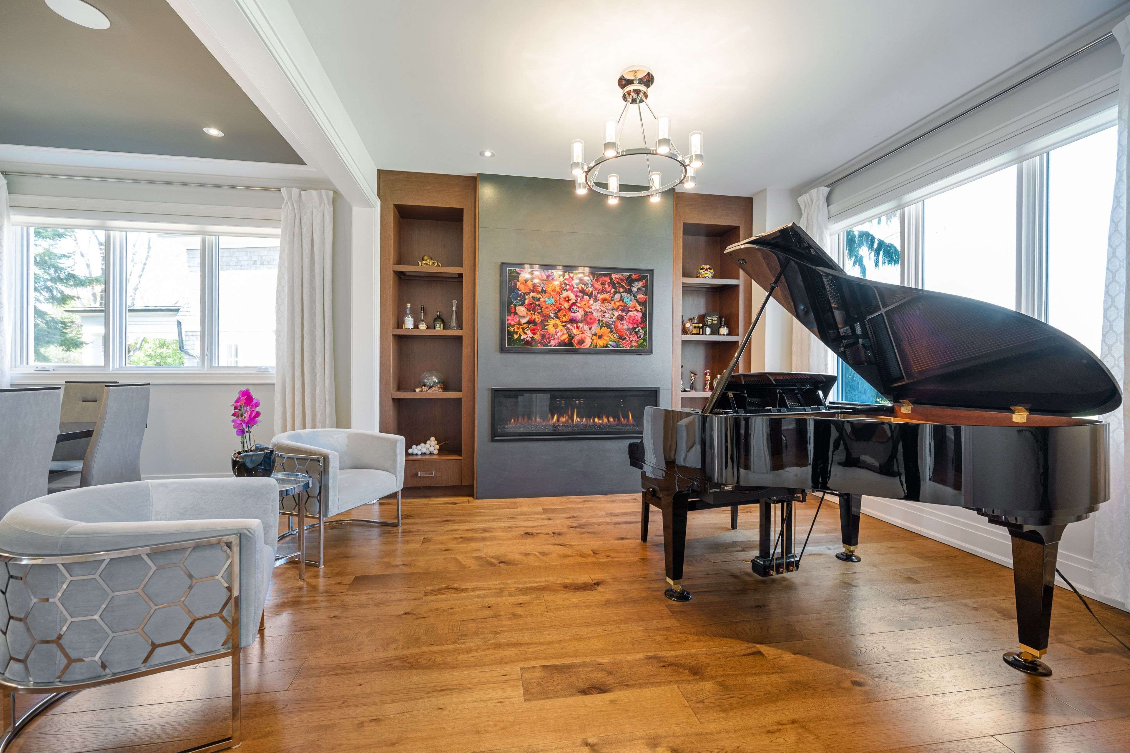 382 SANDHURST DR, Oakville, ON L6L 3L3