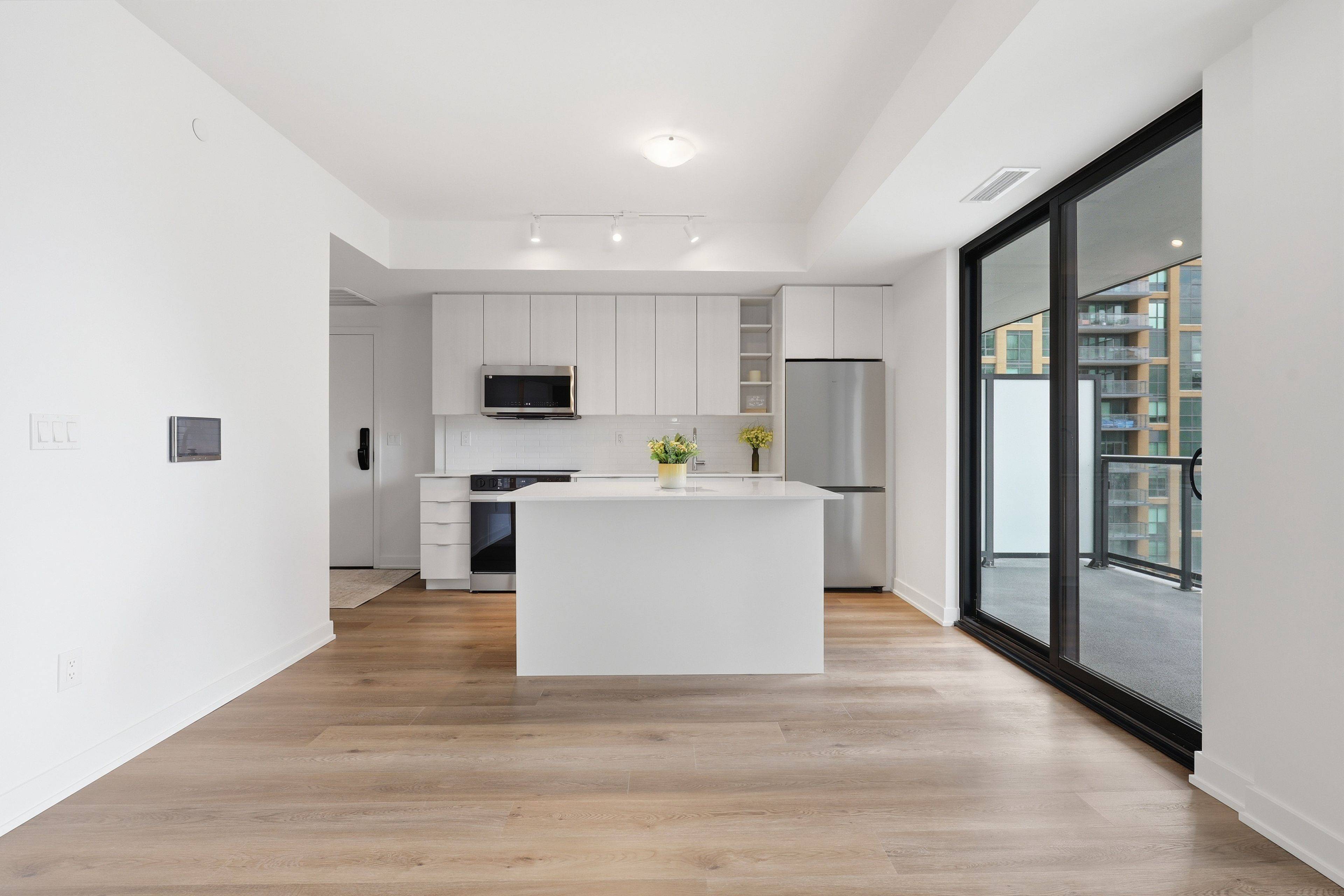 2075 Lakeshore RD #609, Burlington, ON L7R 0H3