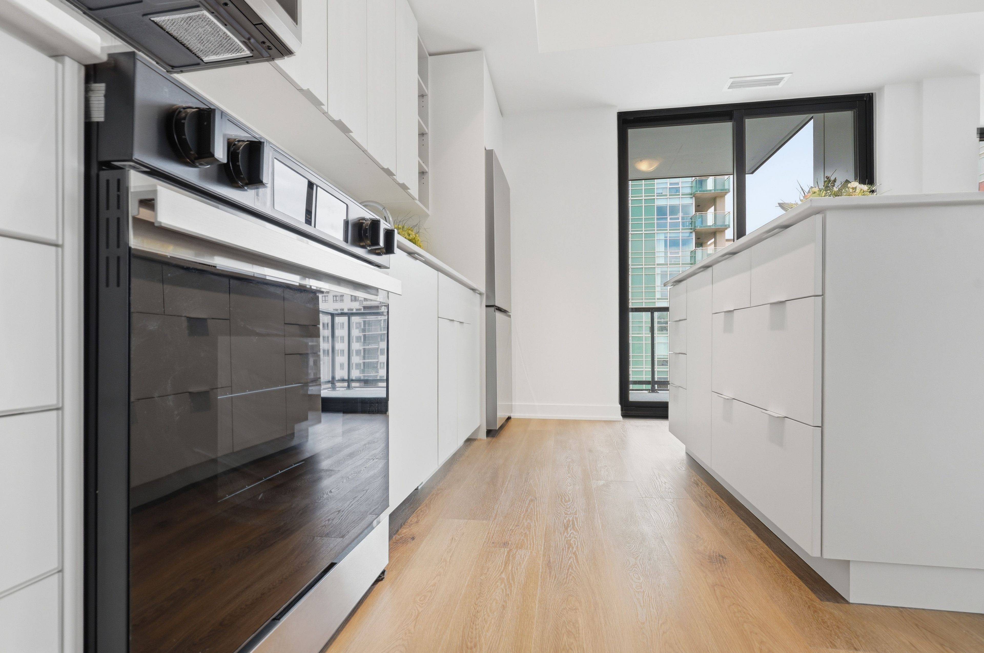 2075 Lakeshore RD #609, Burlington, ON L7R 0H3