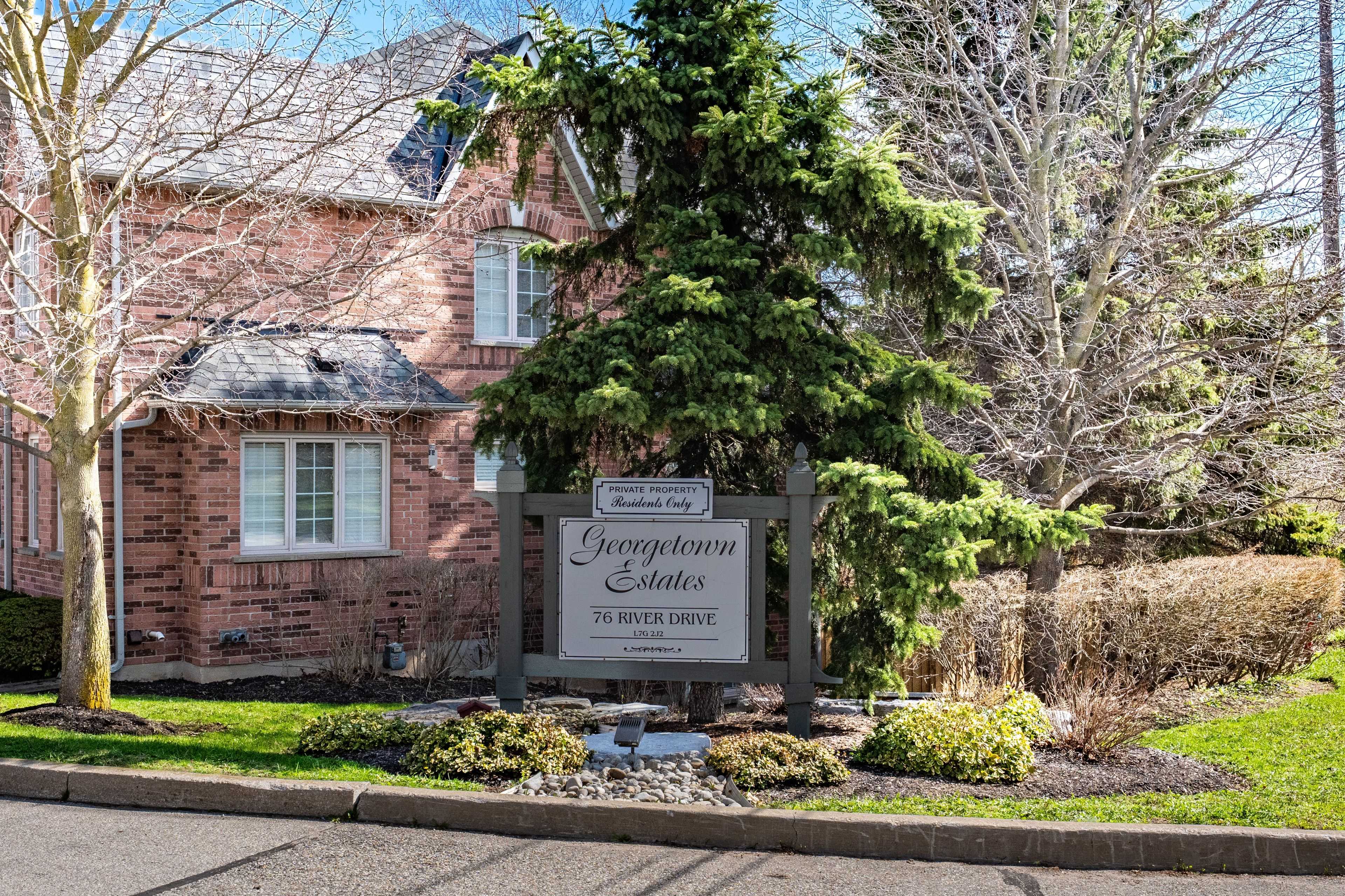 76 River DR #10, Halton Hills, ON L7G 2J2