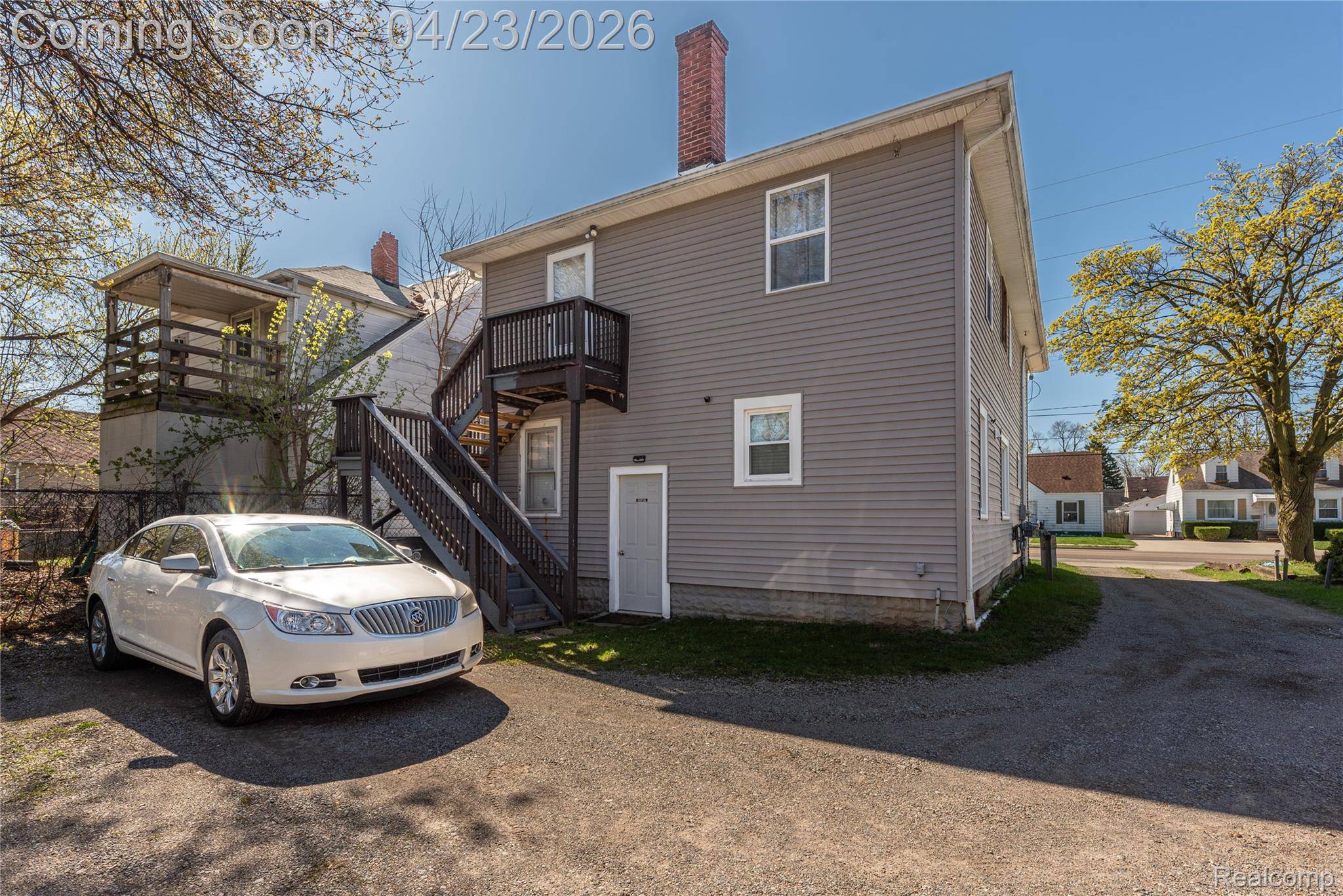 738 W Atherton RD, Flint, MI 48507