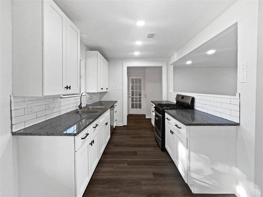 464 W Fulton Street, Van Alstyne, TX 75495