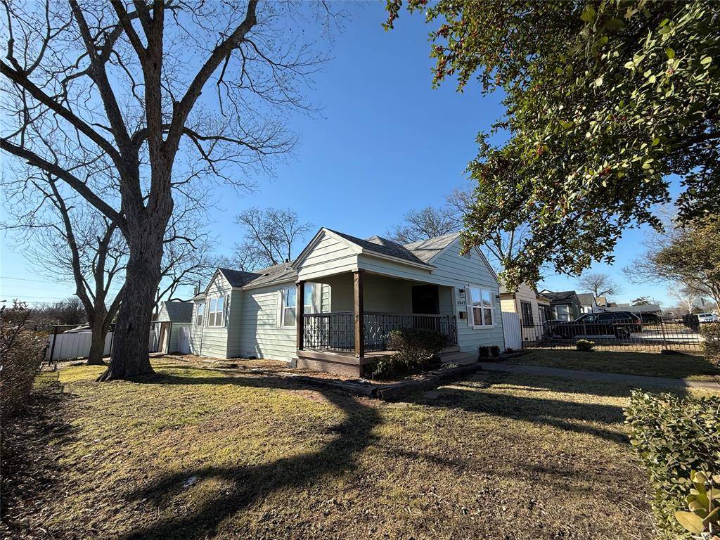 3047 Fernwood Avenue, Dallas, TX 75216