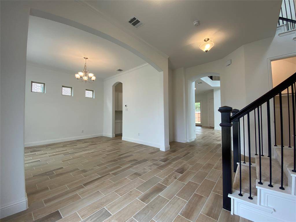 318 Julia Lane, Euless, TX 76040