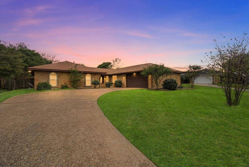 6408 Welch Avenue, Fort Worth, TX 76133