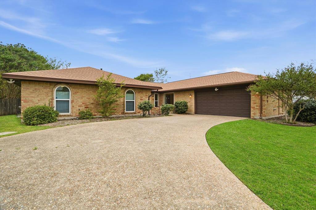 6408 Welch Avenue, Fort Worth, TX 76133