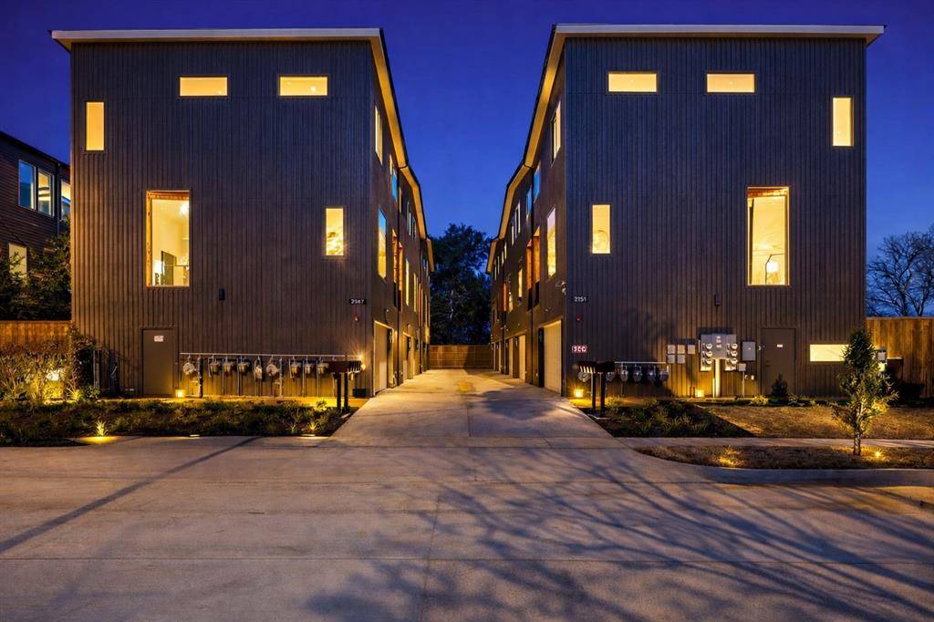 2151 Mail Avenue, Dallas, TX 75235