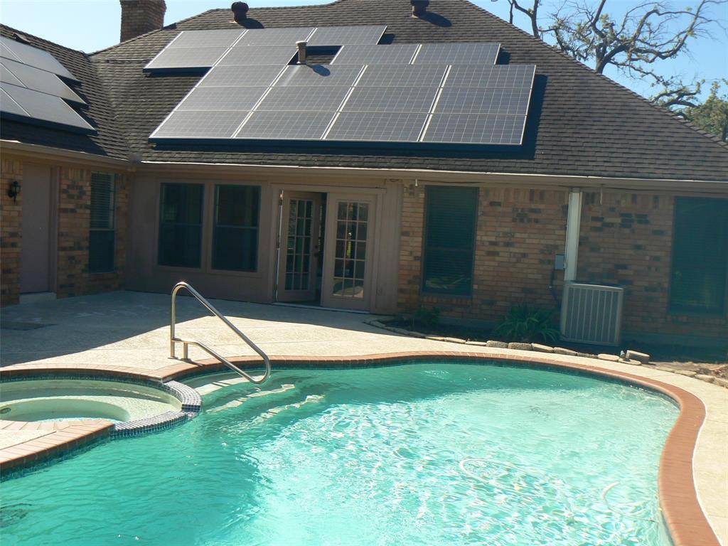 1609 woodhill Lane, Bedford, TX 76021