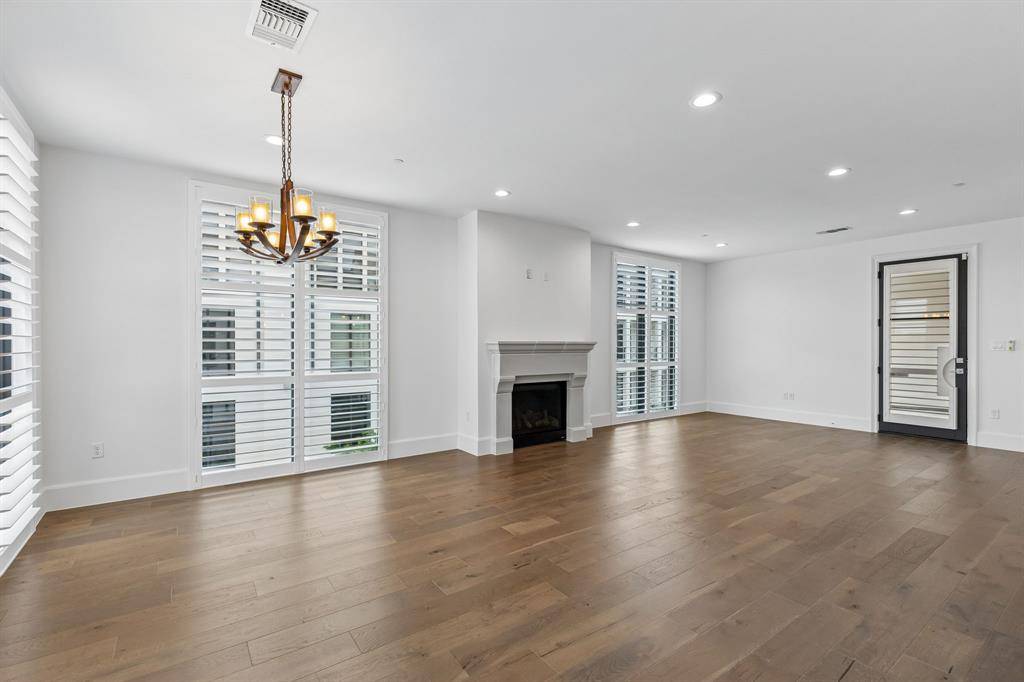 5270 Town and Country Boulevard #216, Frisco, TX 75034