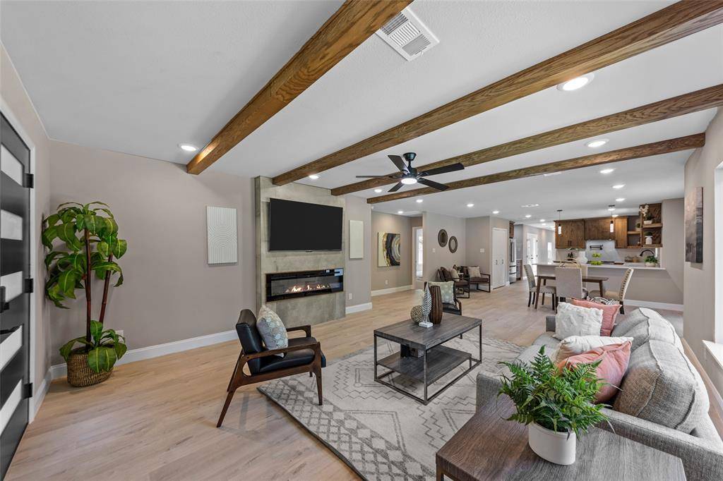 1503 E Lakeview Drive, Dallas, TX 75216