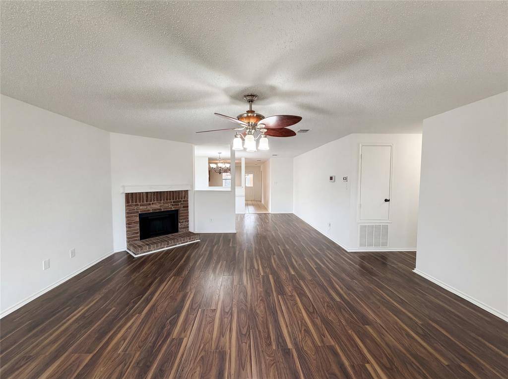 5145 Cliff Oaks Drive, Fort Worth, TX 76179