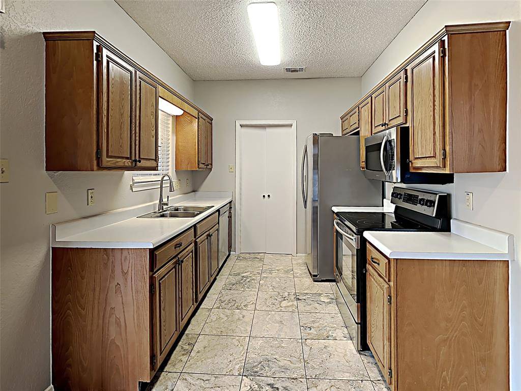 7764 Creekview Drive, Frisco, TX 75034