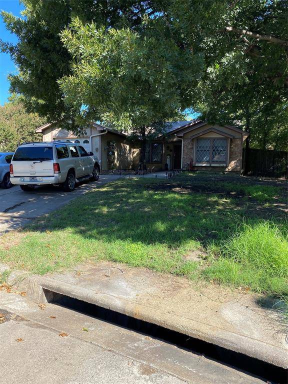 1433 Spring Willow Drive, Arlington, TX 76018