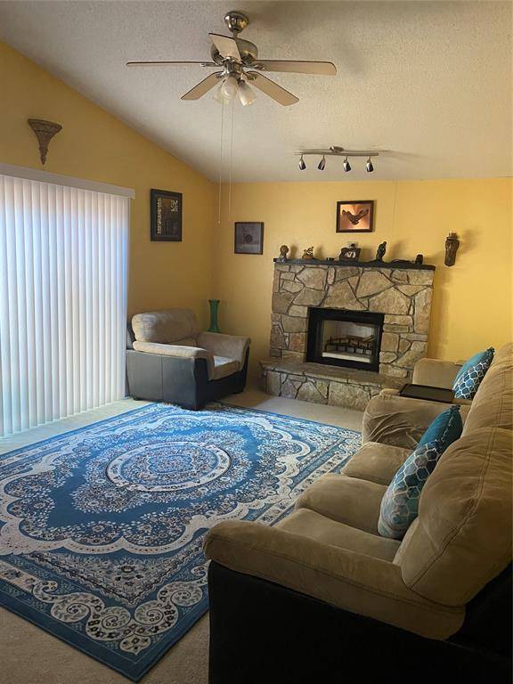 1433 Spring Willow Drive, Arlington, TX 76018