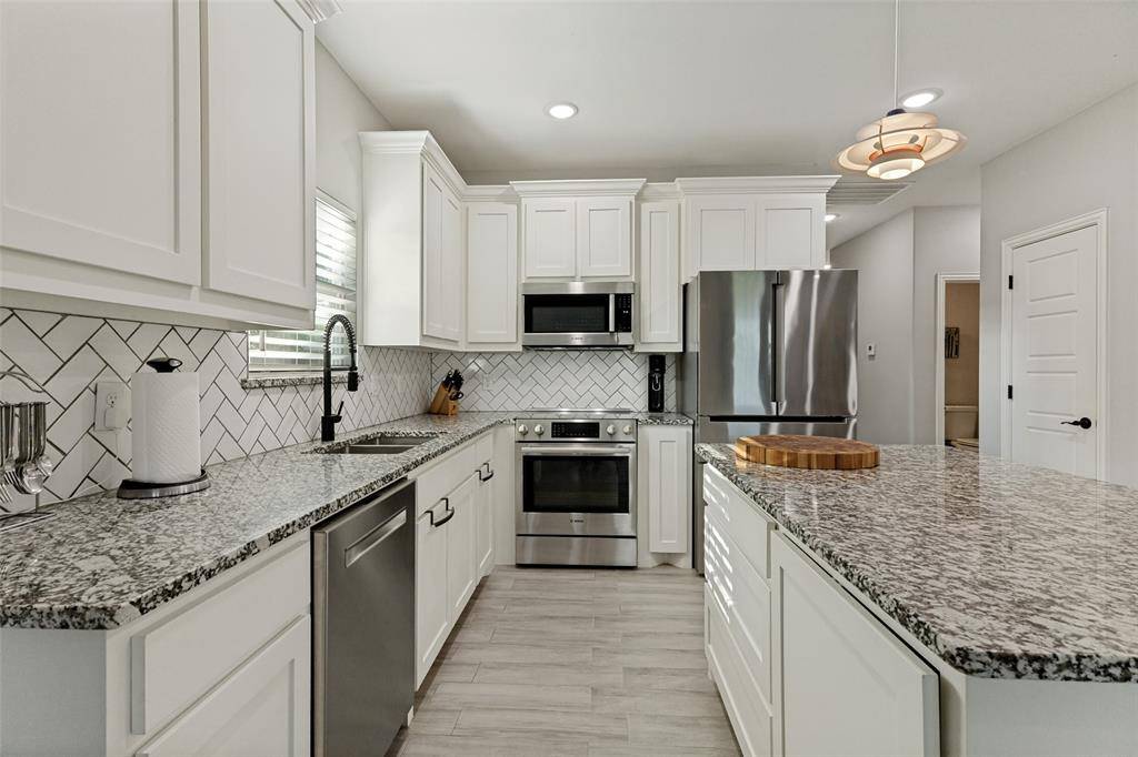 1921 Avenue C, Fort Worth, TX 76104