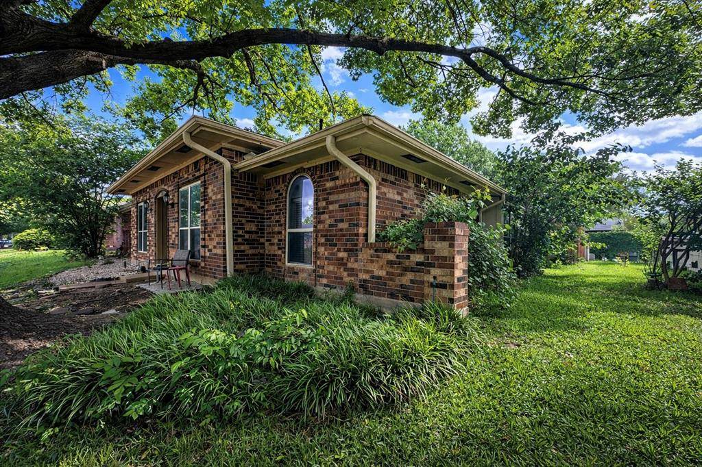 4905 Willowhaven Circle, Garland, TX 75043