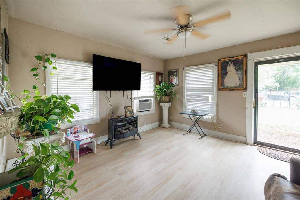 308 W 5th Street, Coleman, TX 76834